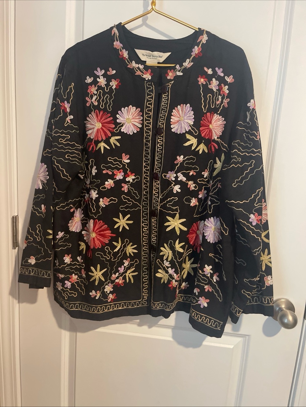 Embroidered Floral Black Jacket with Multicolor Accents Womens 1X 25P-P 28L